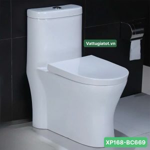 Bồn cầu 1 khối màu trắng men sứ nano XP168-BC669 kích thước 760x375x680mm.